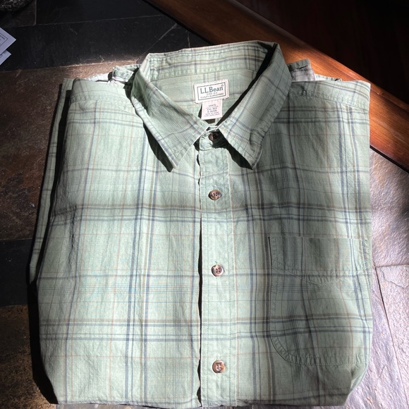 L.L. Bean Casual Green Plaid Button Down Shirt - Picture 5 of 5